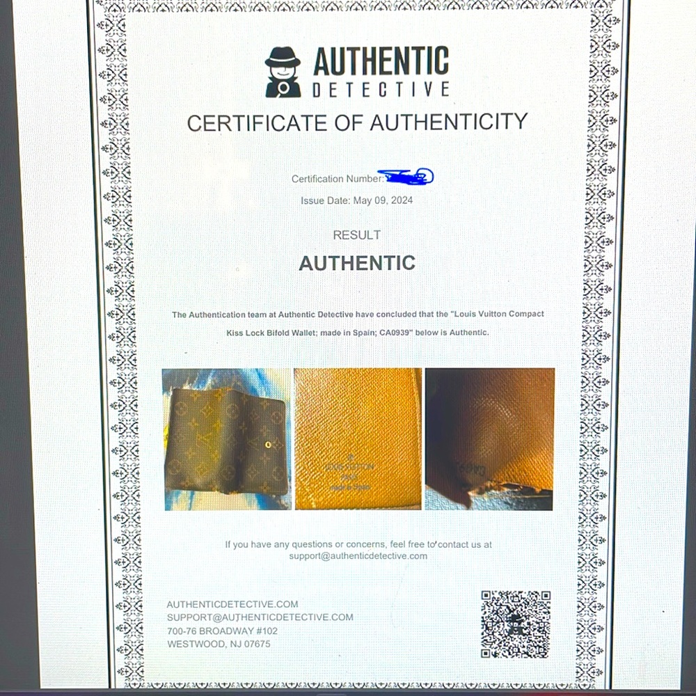 Certificate of Authenticity For LV KissLock Wallet